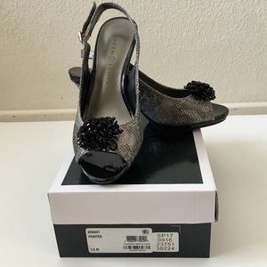 🎉NEW🎉. Karen Scott Embellished Peep-Toed Pump